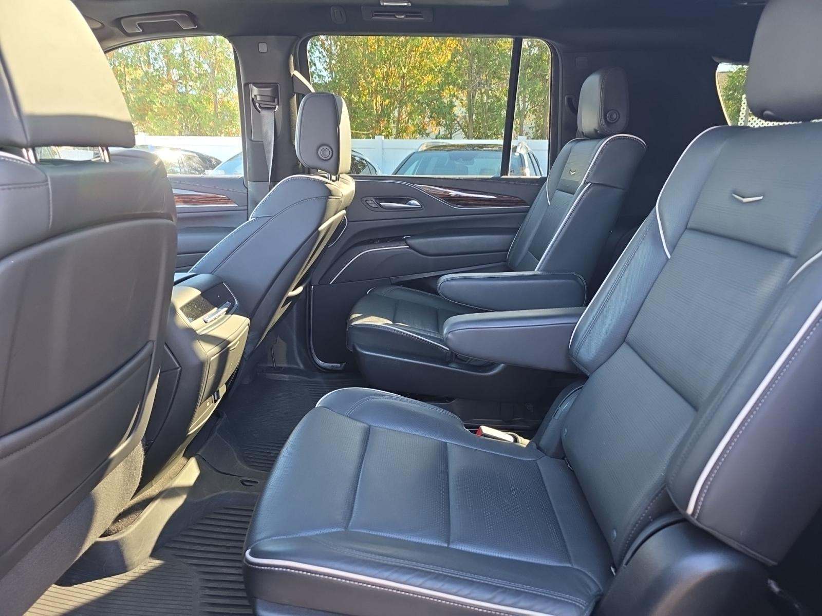 2024 Cadillac Escalade ESV Premium Luxury AWD