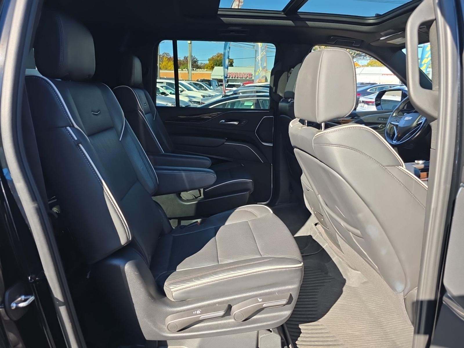 2024 Cadillac Escalade ESV Premium Luxury AWD