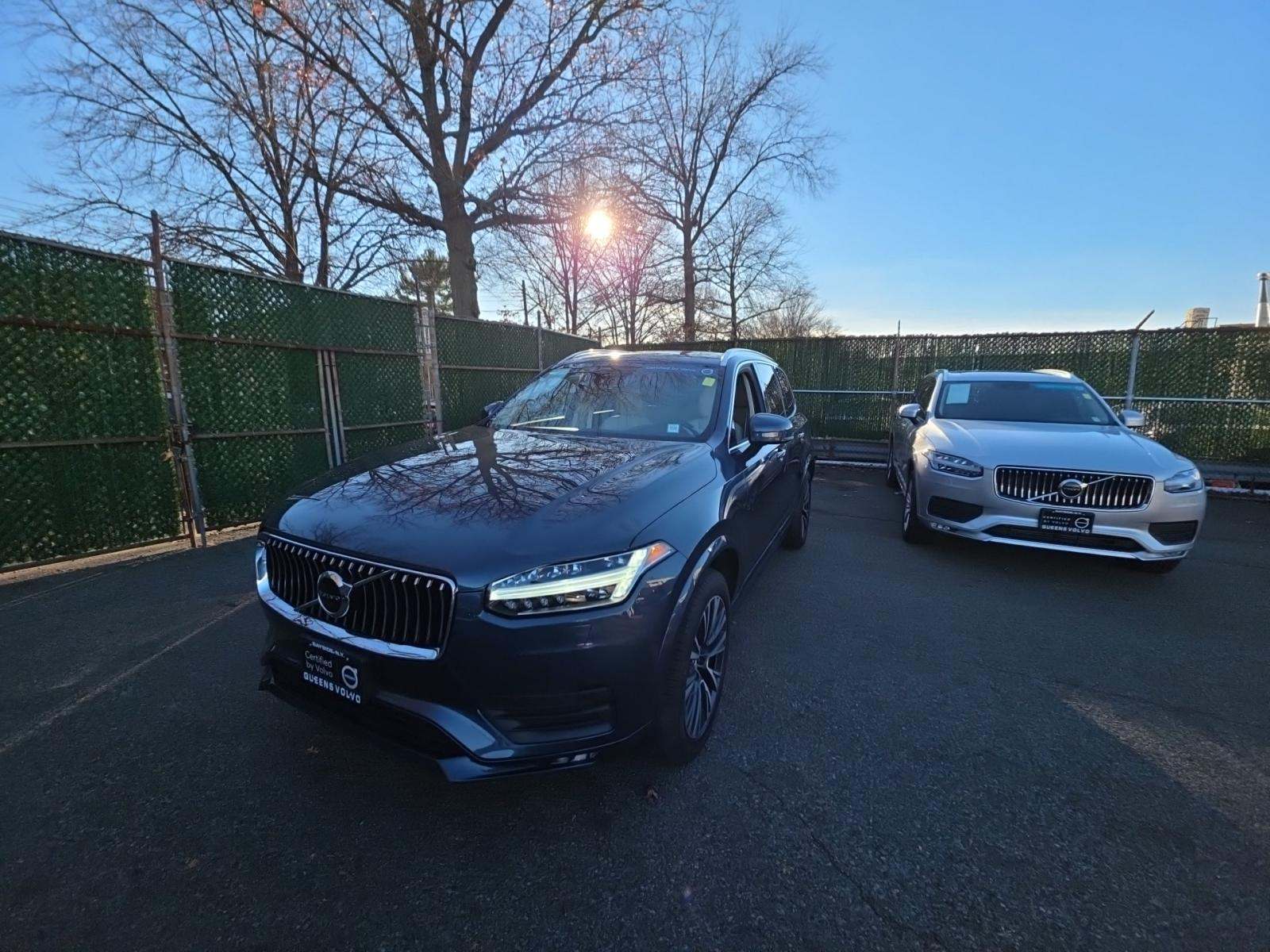 2022 Volvo XC90 T6 Momentum AWD