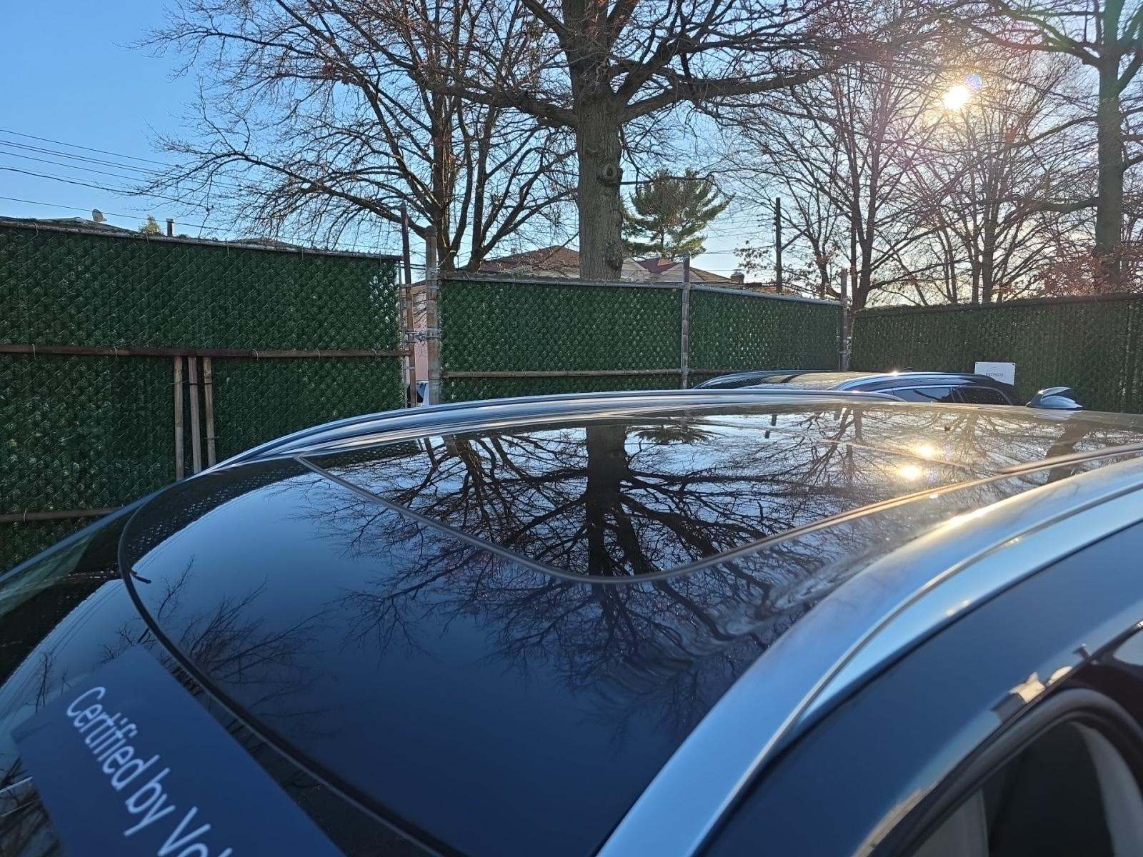 2022 Volvo XC90 T6 Momentum AWD