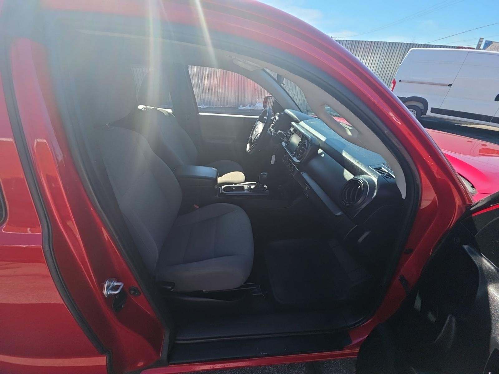 2022 Toyota Tacoma SR AWD