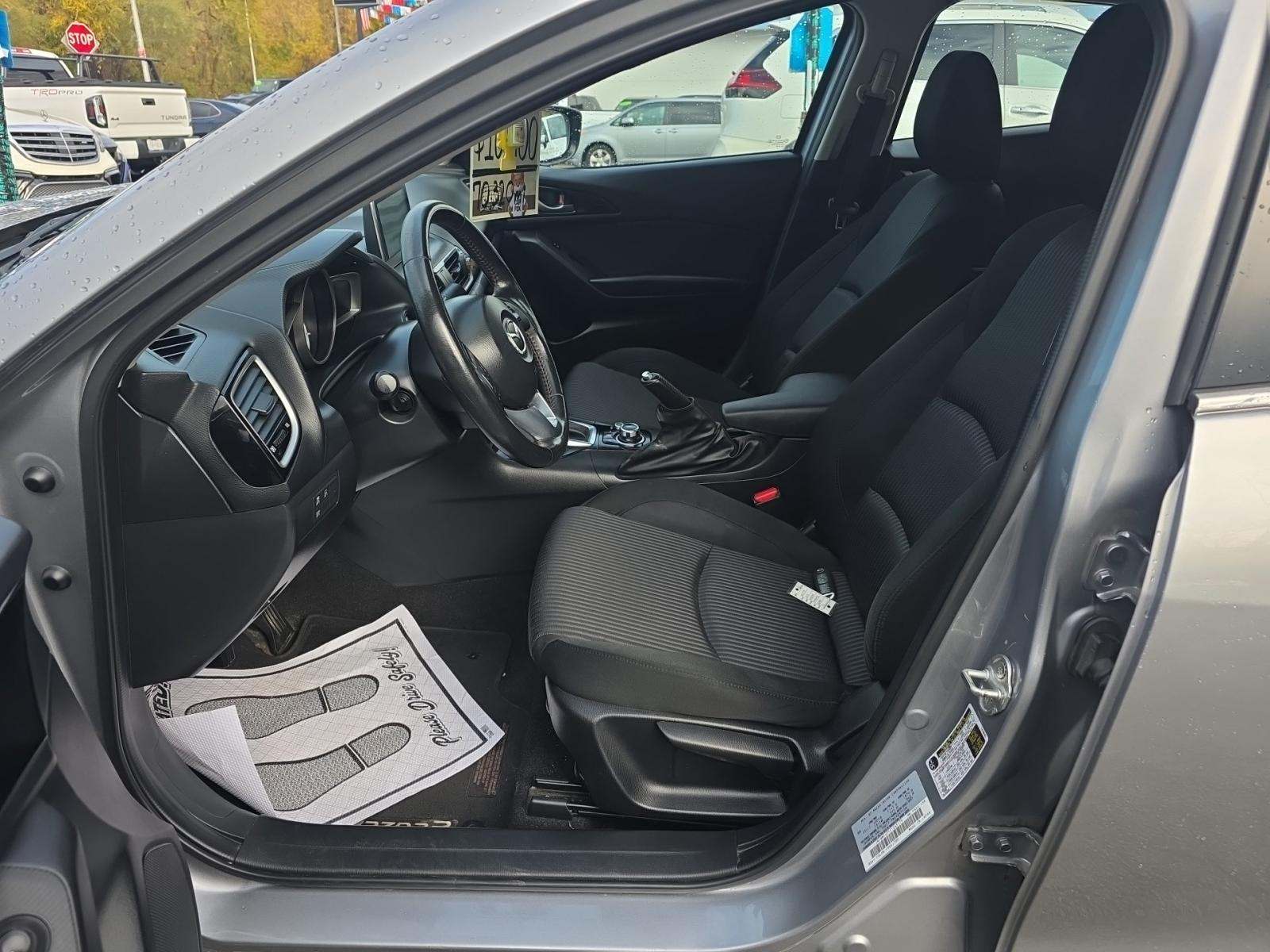 2015 MAZDA MAZDA3 i Touring FWD