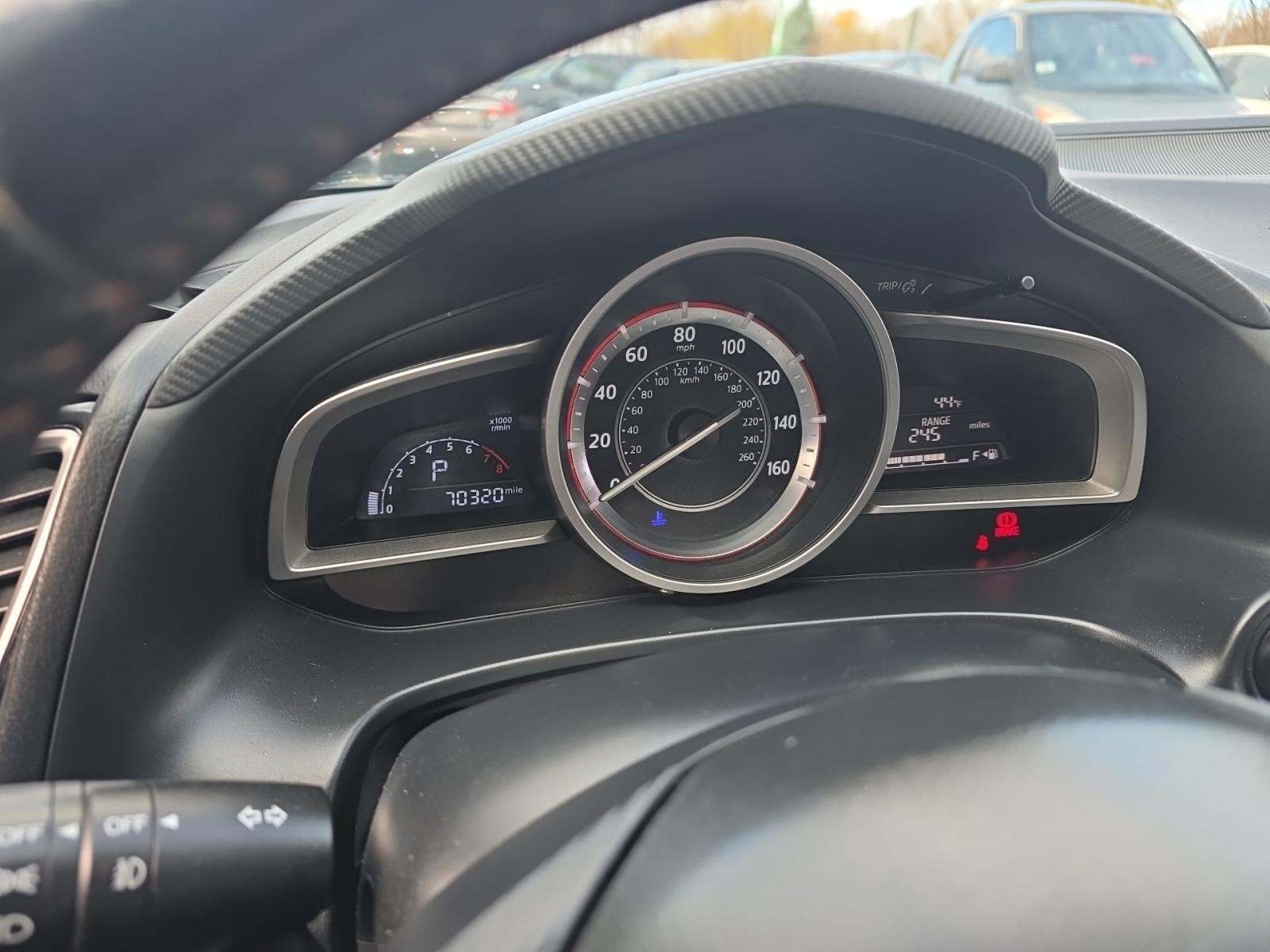 2015 MAZDA MAZDA3 i Touring FWD