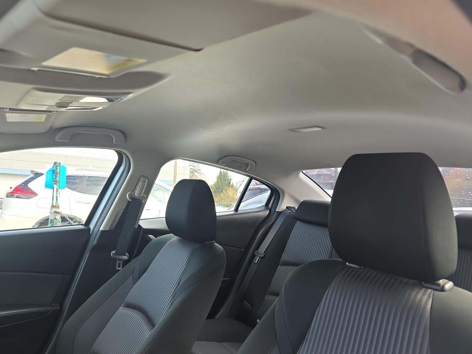 2015 MAZDA MAZDA3 i Touring FWD