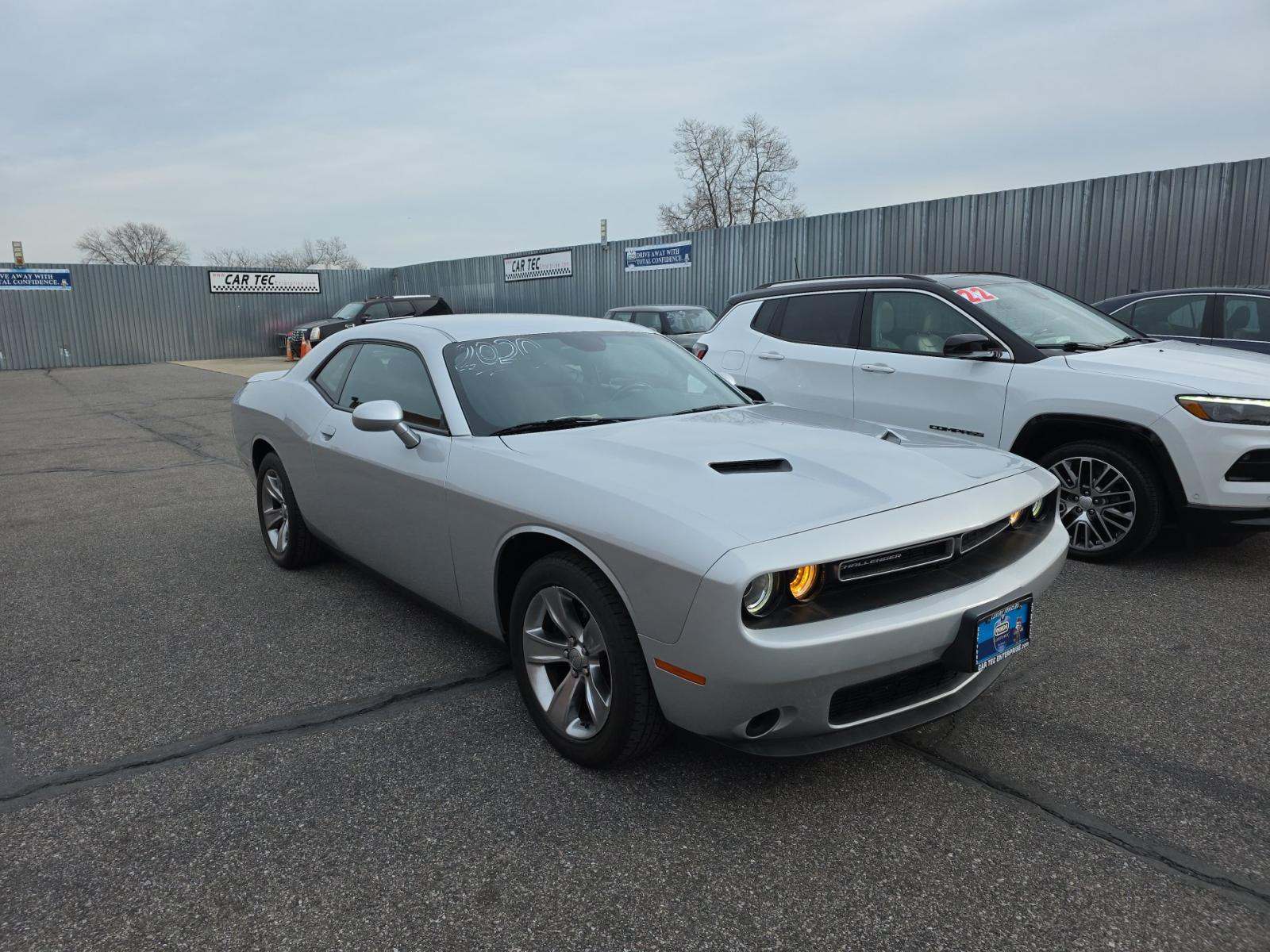 2020 Dodge Challenger SXT RWD