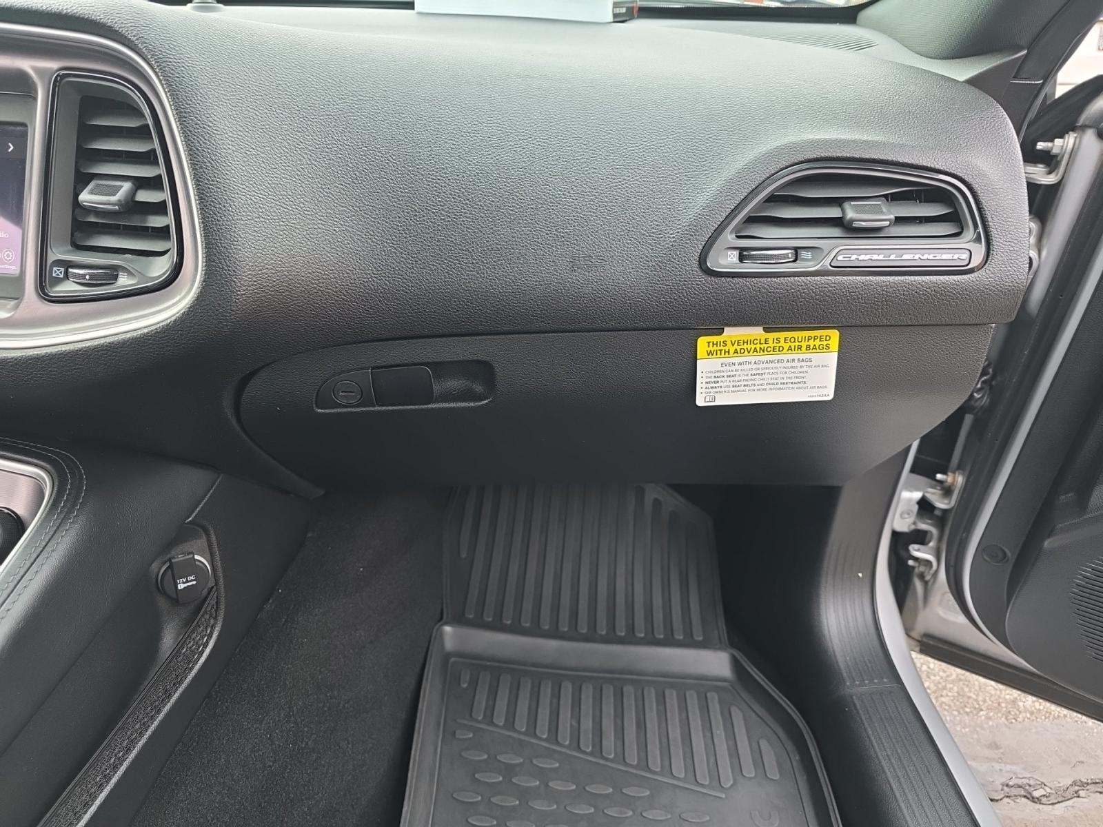 2020 Dodge Challenger SXT RWD