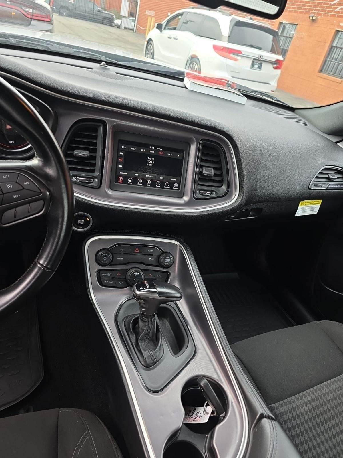 2020 Dodge Challenger SXT RWD