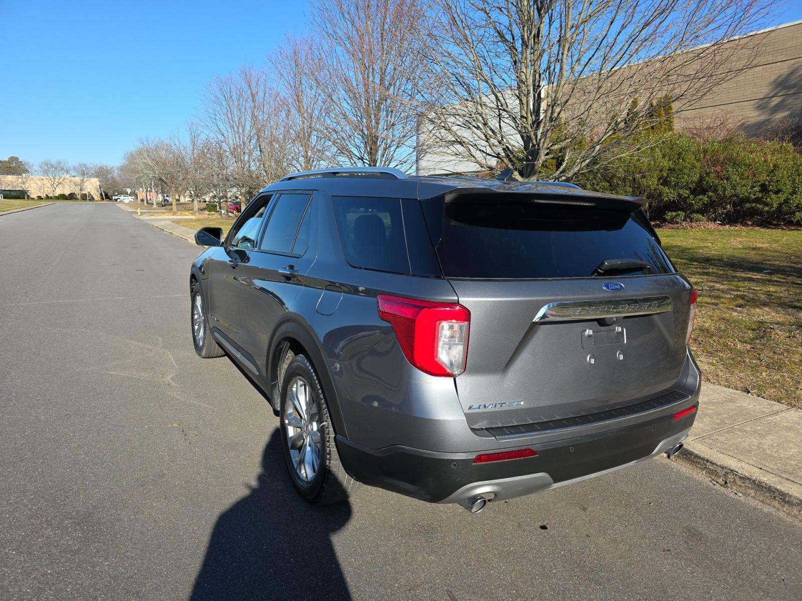 2023 Ford Explorer Limited RWD