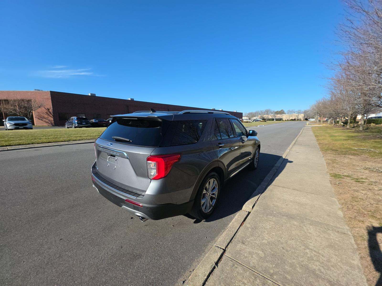 2023 Ford Explorer Limited RWD