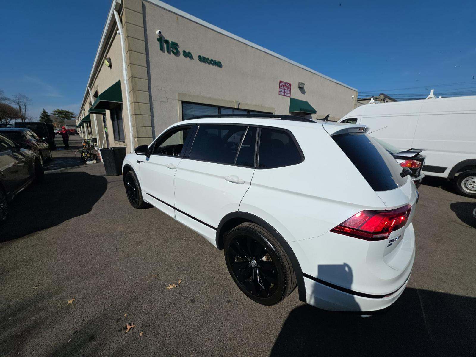 2021 Volkswagen Tiguan 2.0T SE R-Line Black FWD