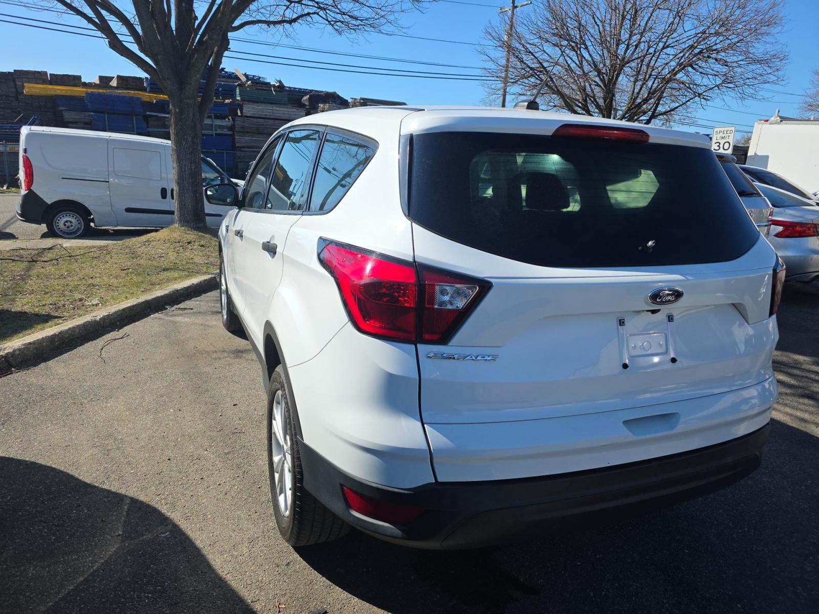 FORD ESCAPE - 2