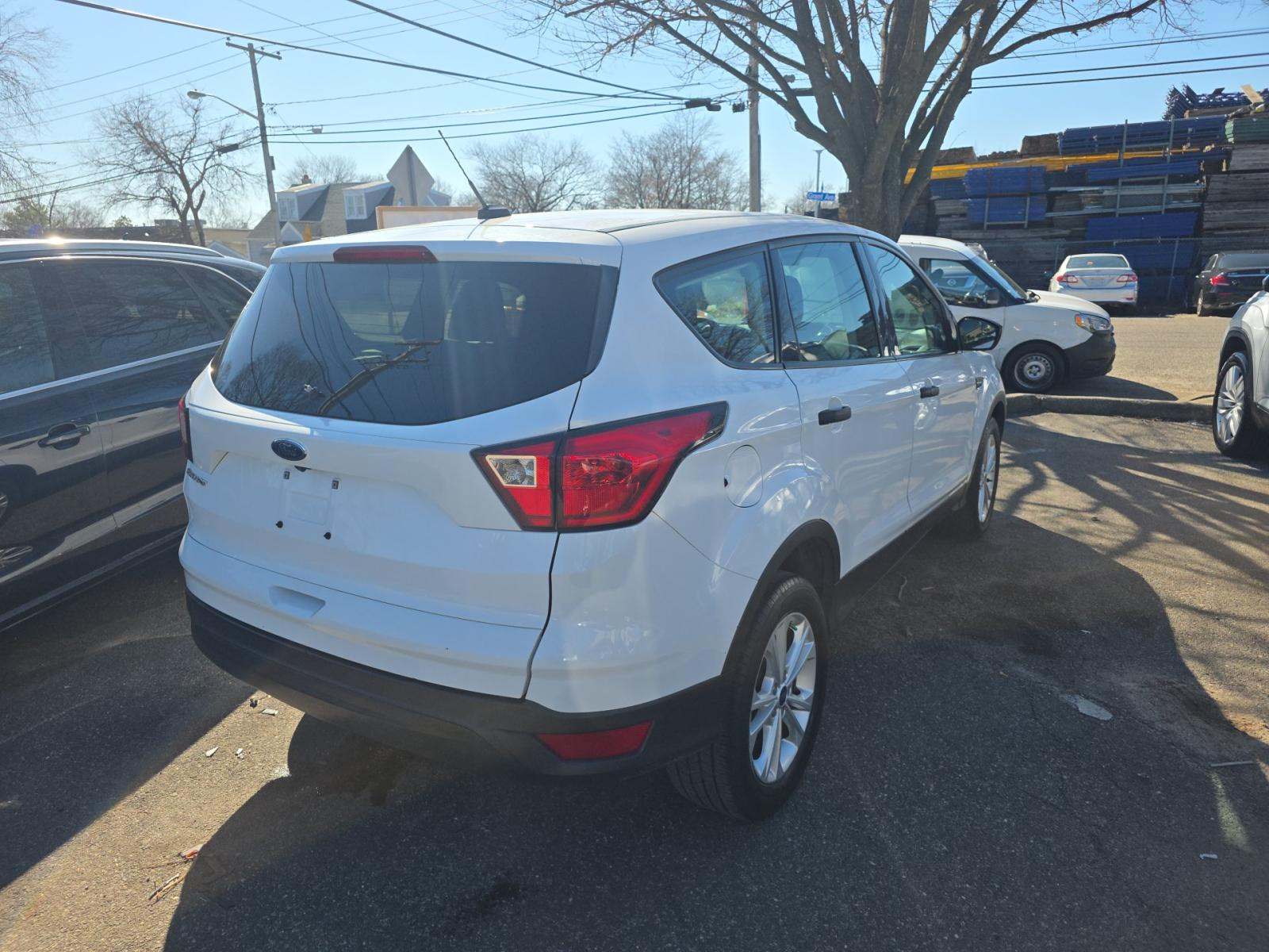 FORD ESCAPE - 3