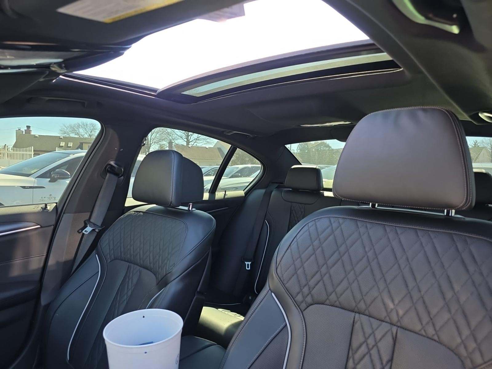 2022 BMW 5 Series 530i RWD