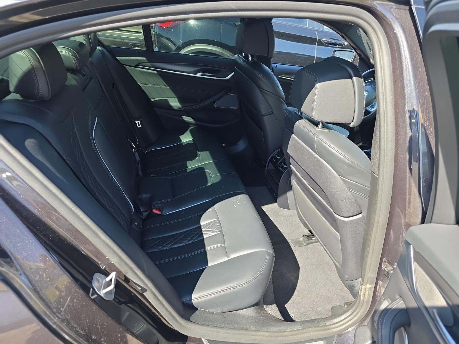 2022 BMW 5 Series 530i RWD