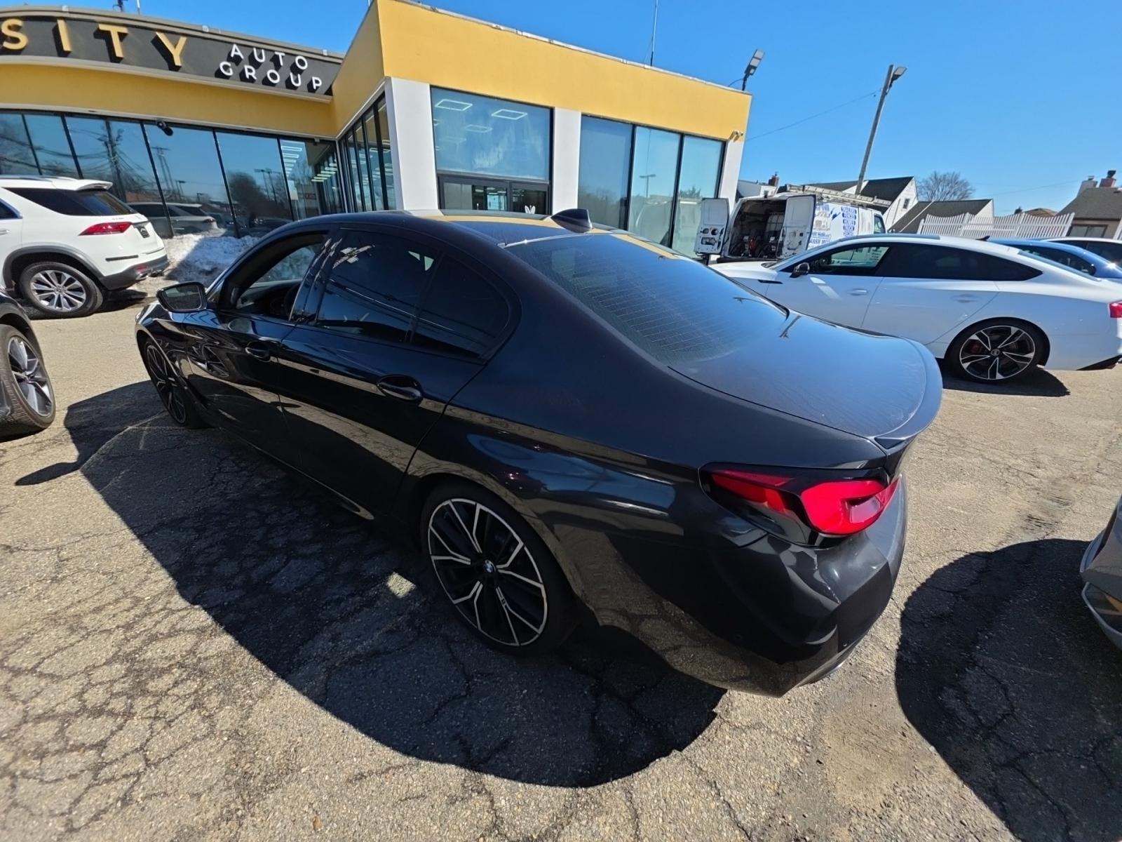 2022 BMW 5 Series 530i RWD