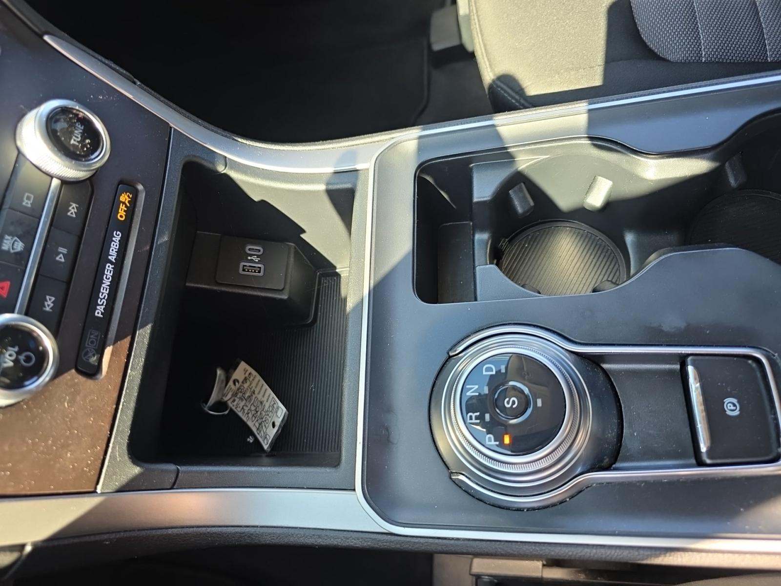 2021 Ford Edge SE AWD