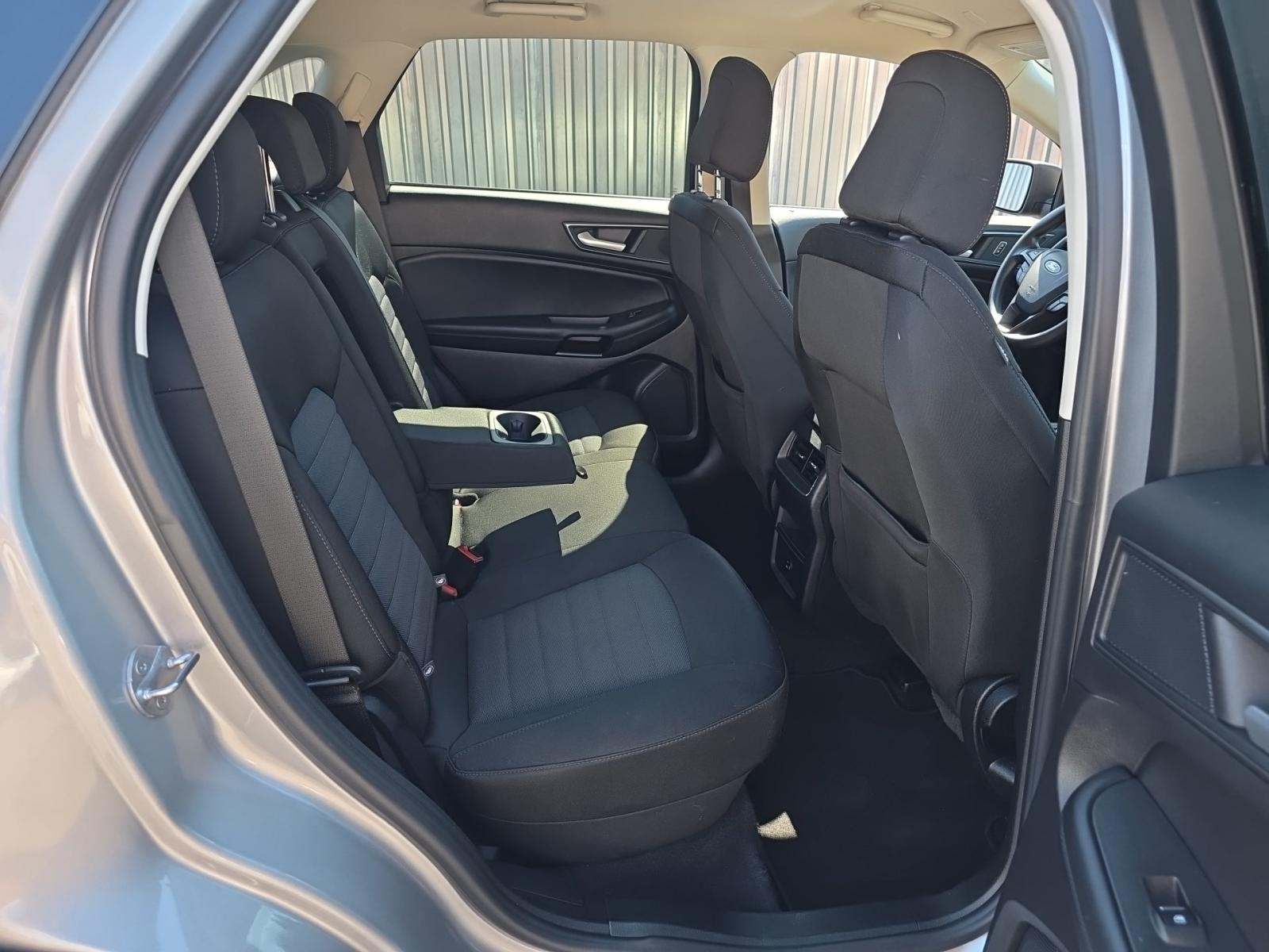 2021 Ford Edge SE AWD