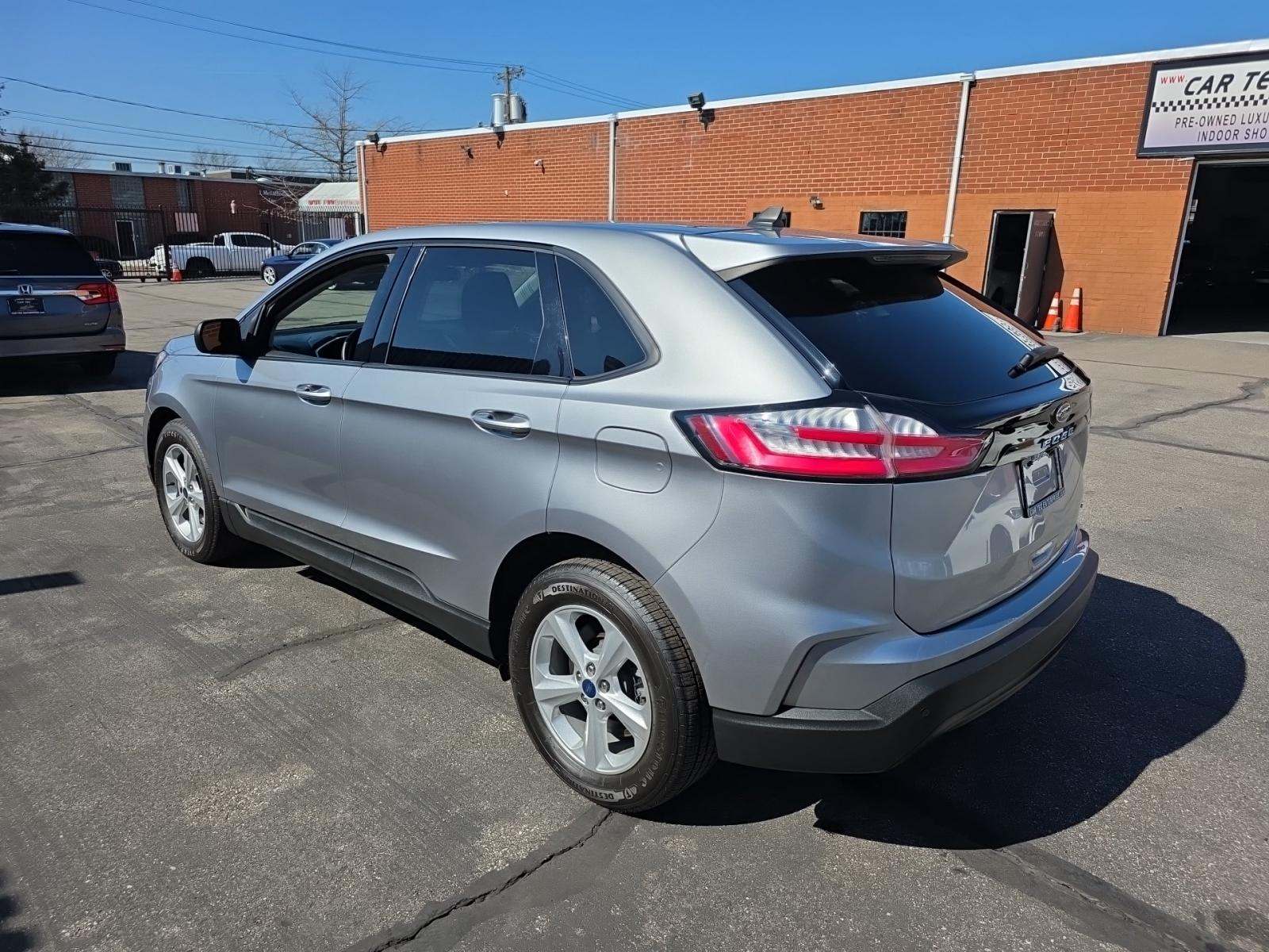 2021 Ford Edge SE AWD