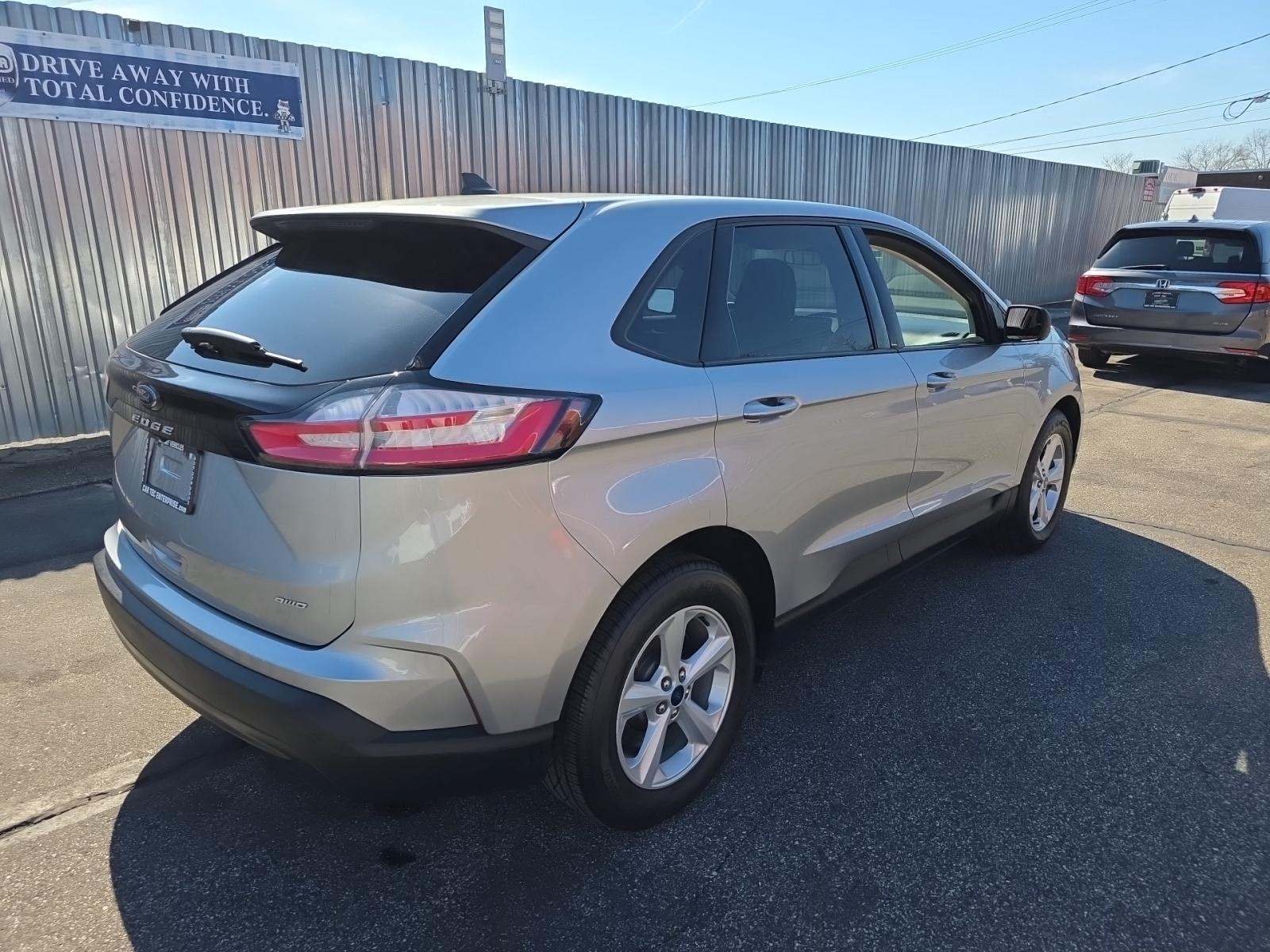 2021 Ford Edge SE AWD