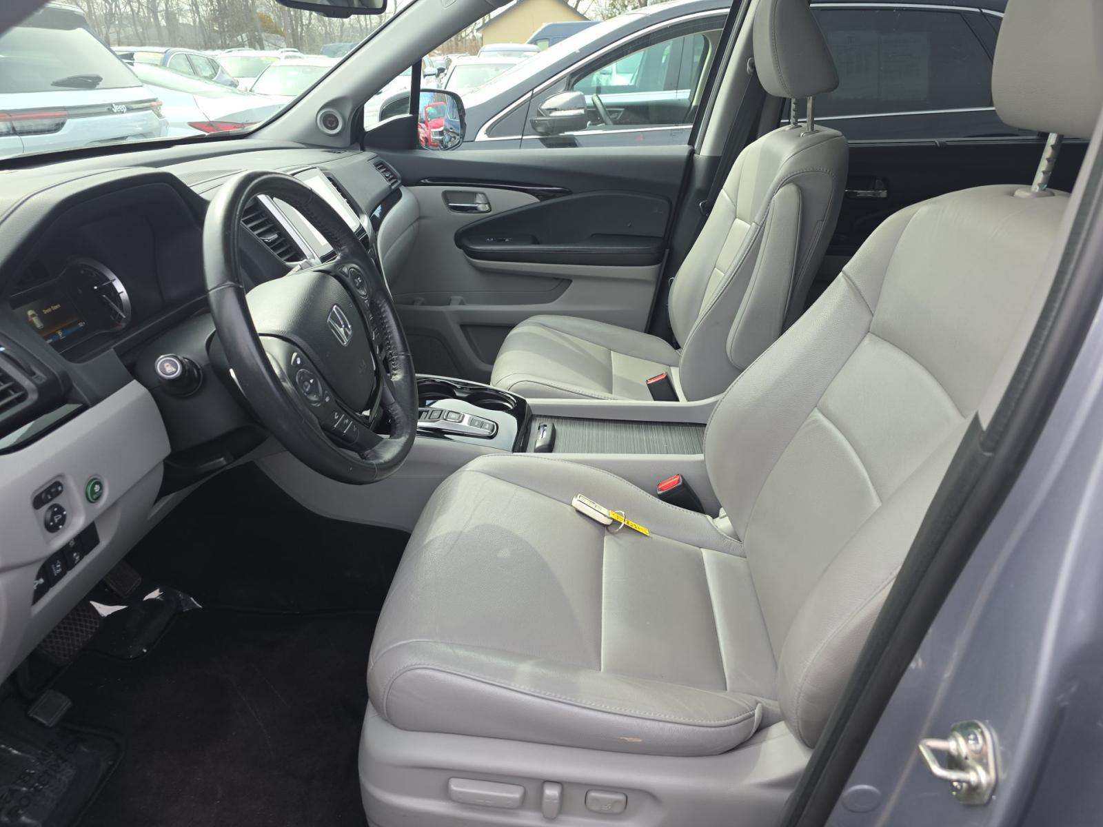 2018 Honda Pilot Touring FWD