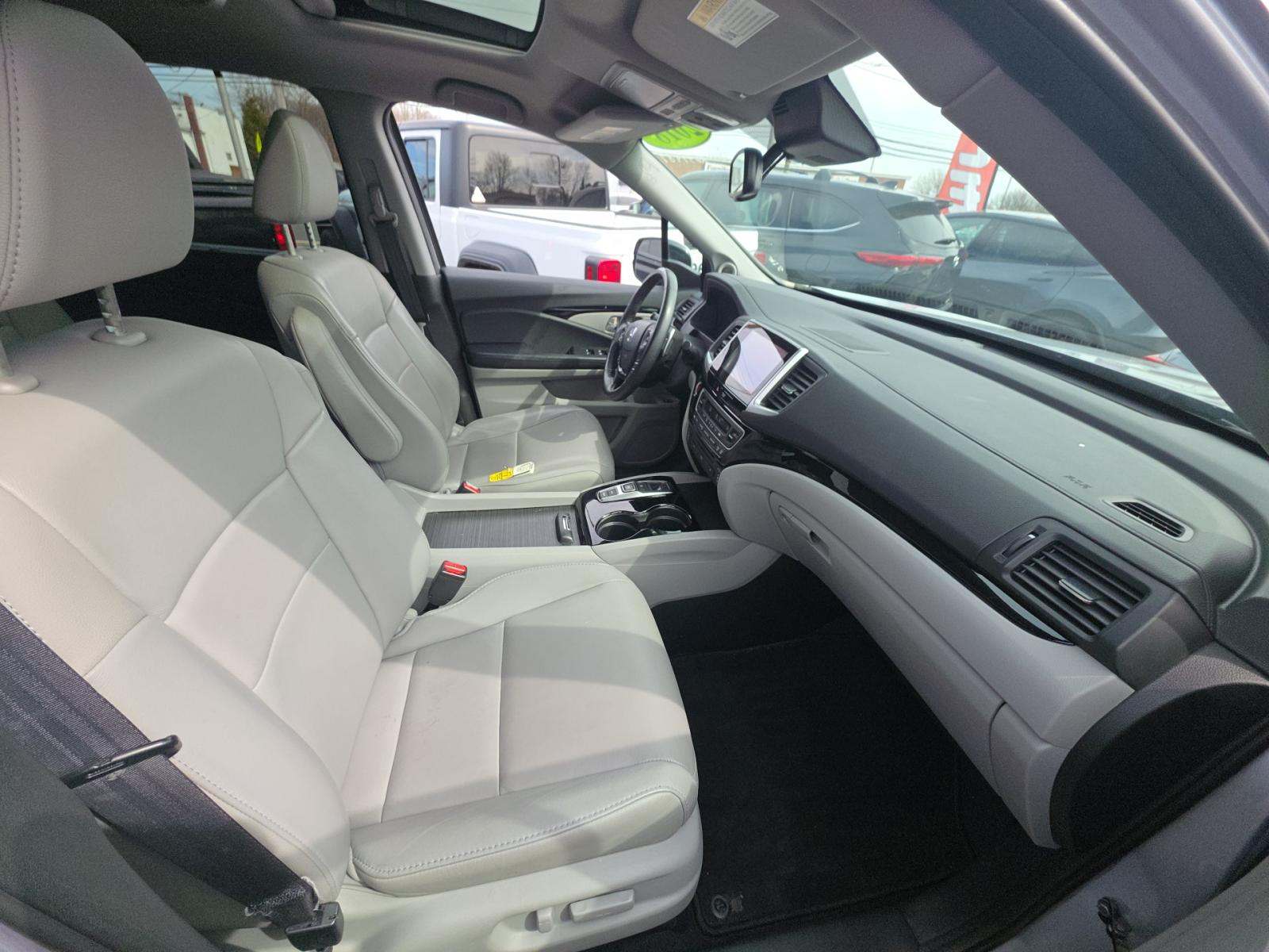 2018 Honda Pilot Touring FWD