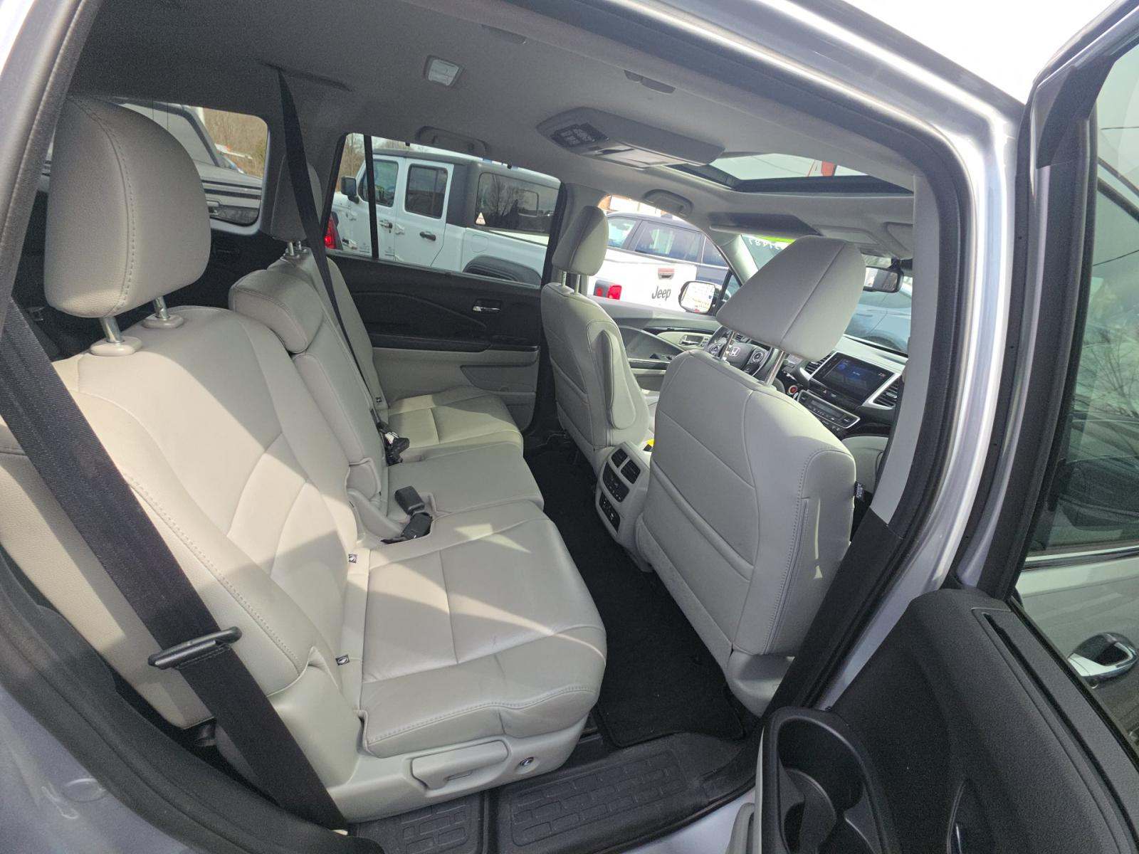 2018 Honda Pilot Touring FWD