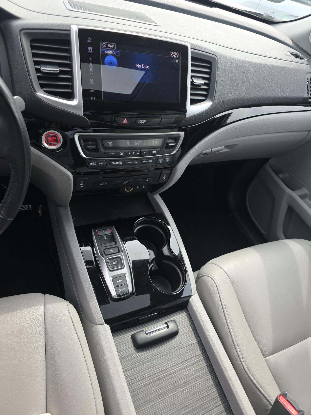 2018 Honda Pilot Touring FWD