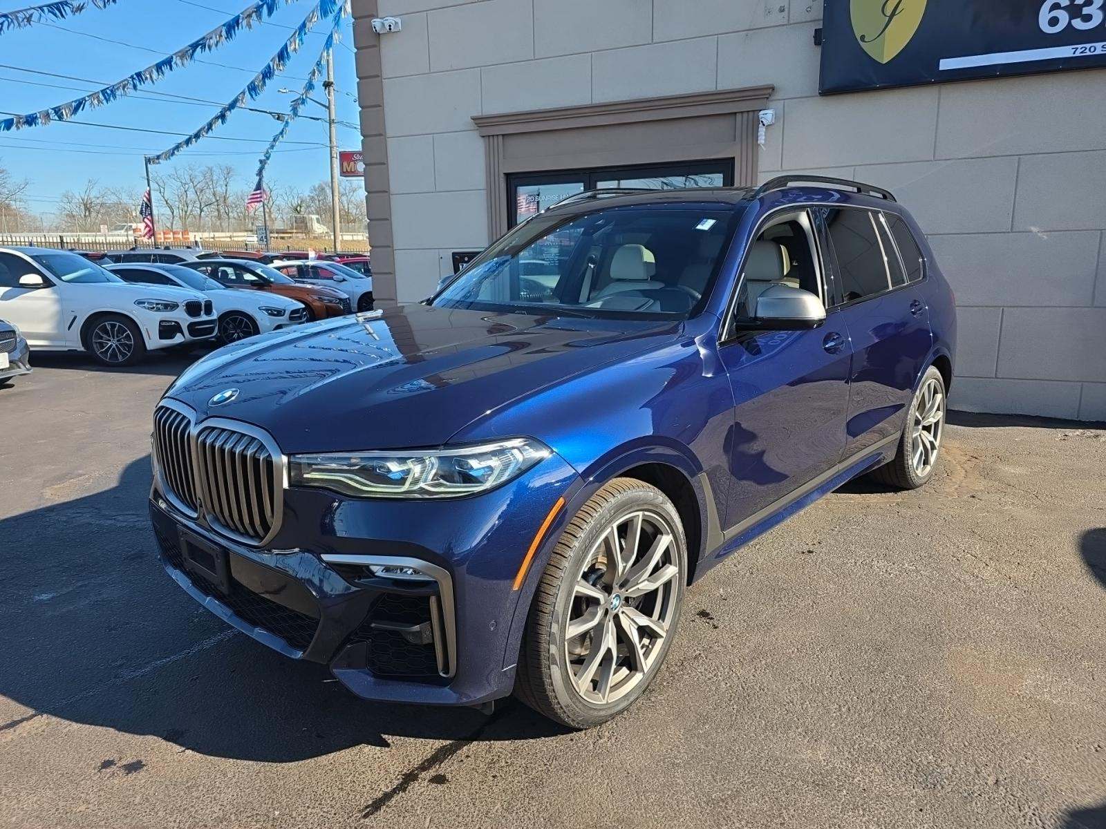 2022 BMW X7 M50i AWD