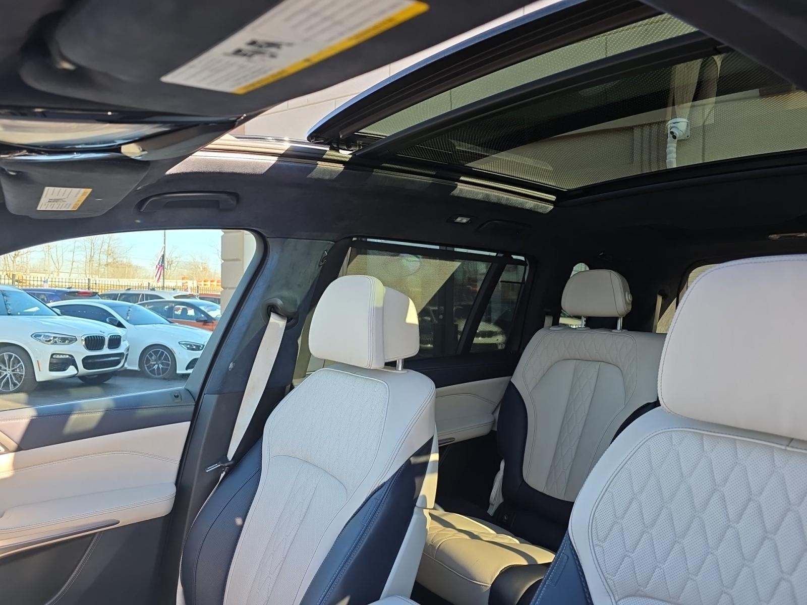 2022 BMW X7 M50i AWD