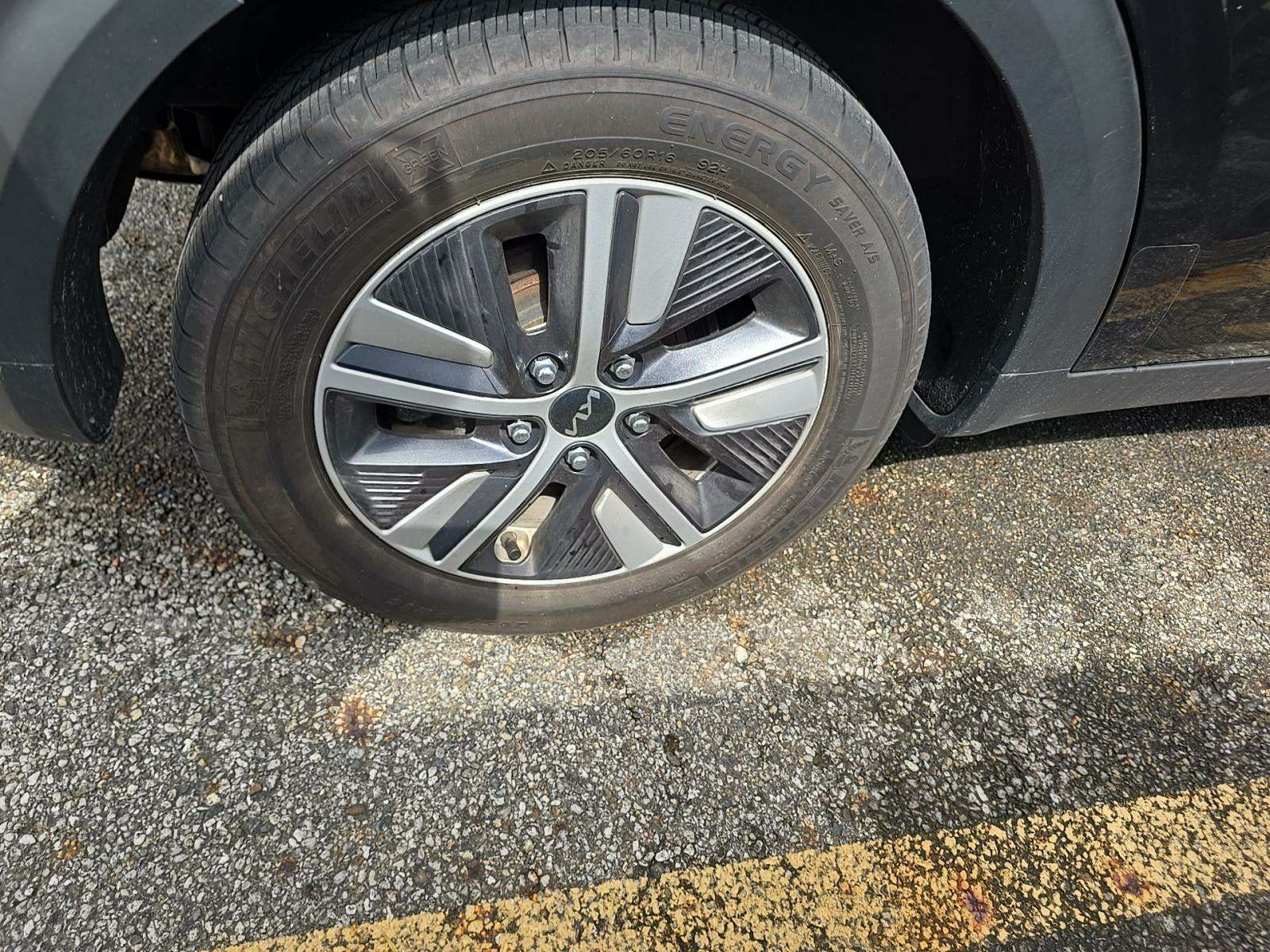 2022 Kia Niro EX Premium FWD