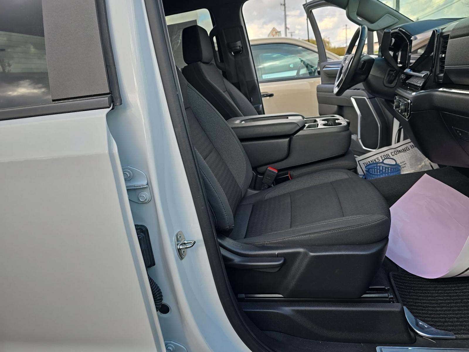 2023 Chevrolet Silverado 1500 LT AWD