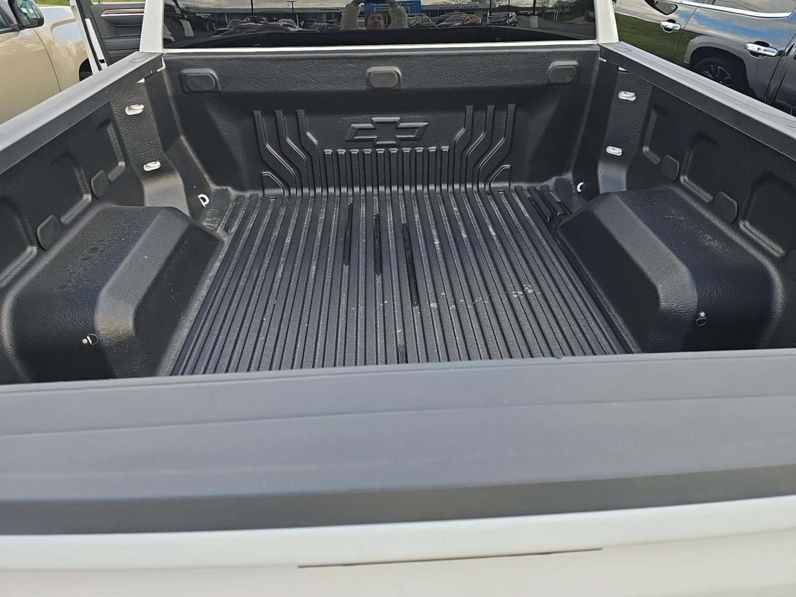 2023 Chevrolet Silverado 1500 LT AWD