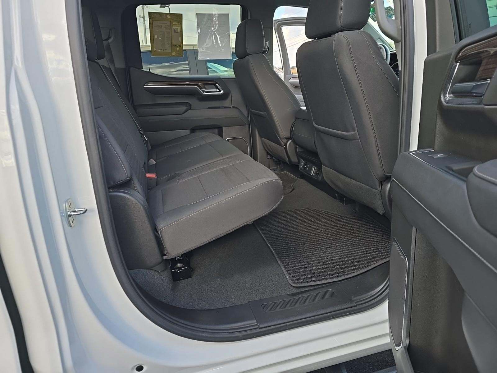 2023 Chevrolet Silverado 1500 LT AWD