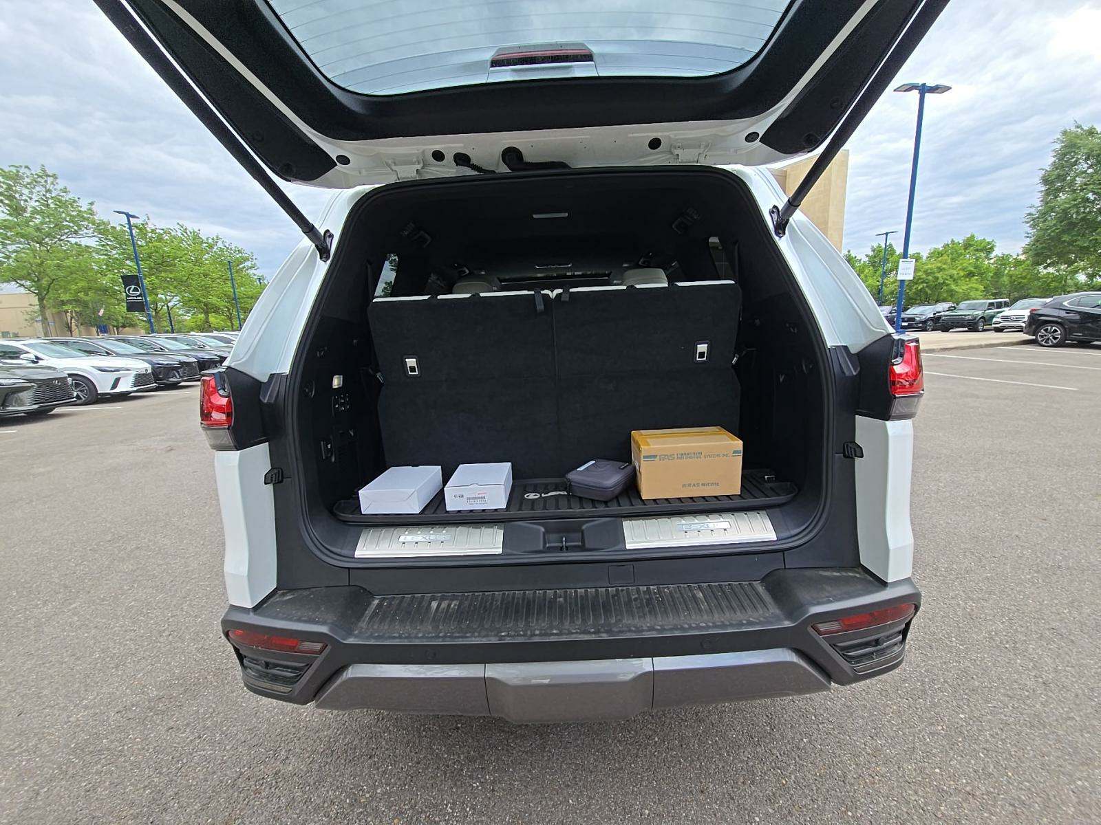 2023 Lexus LX LX 600 Luxury AWD