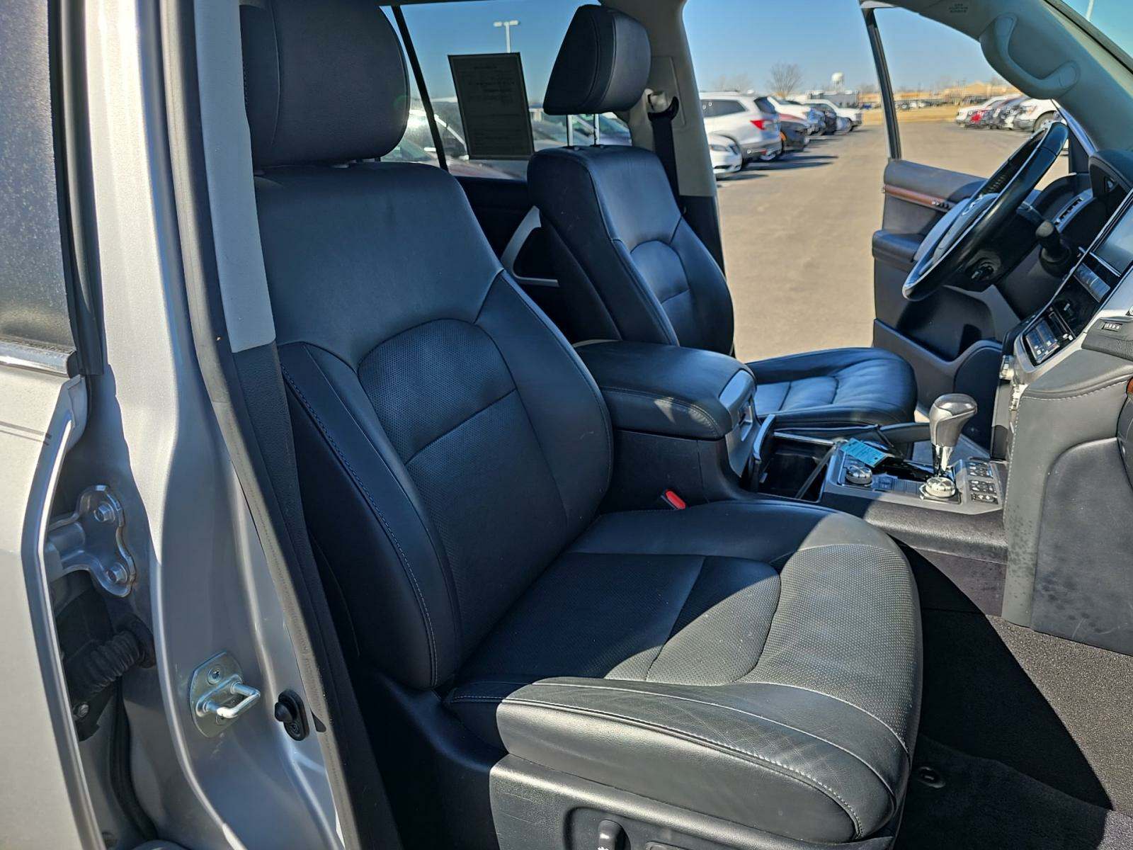 2021 Toyota Land Cruiser Base AWD