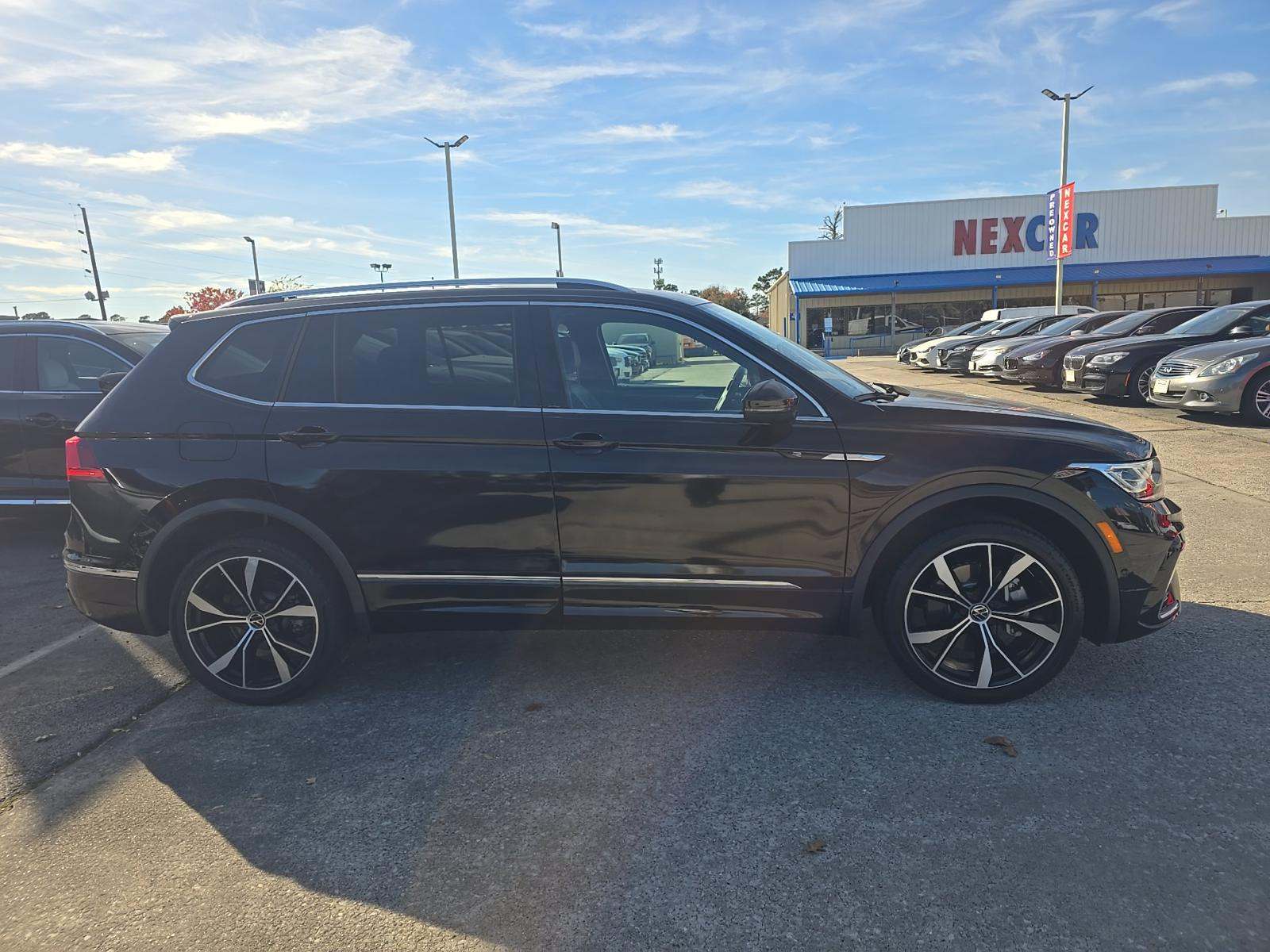 2024 Volkswagen Tiguan 2.0T SEL R-Line AWD