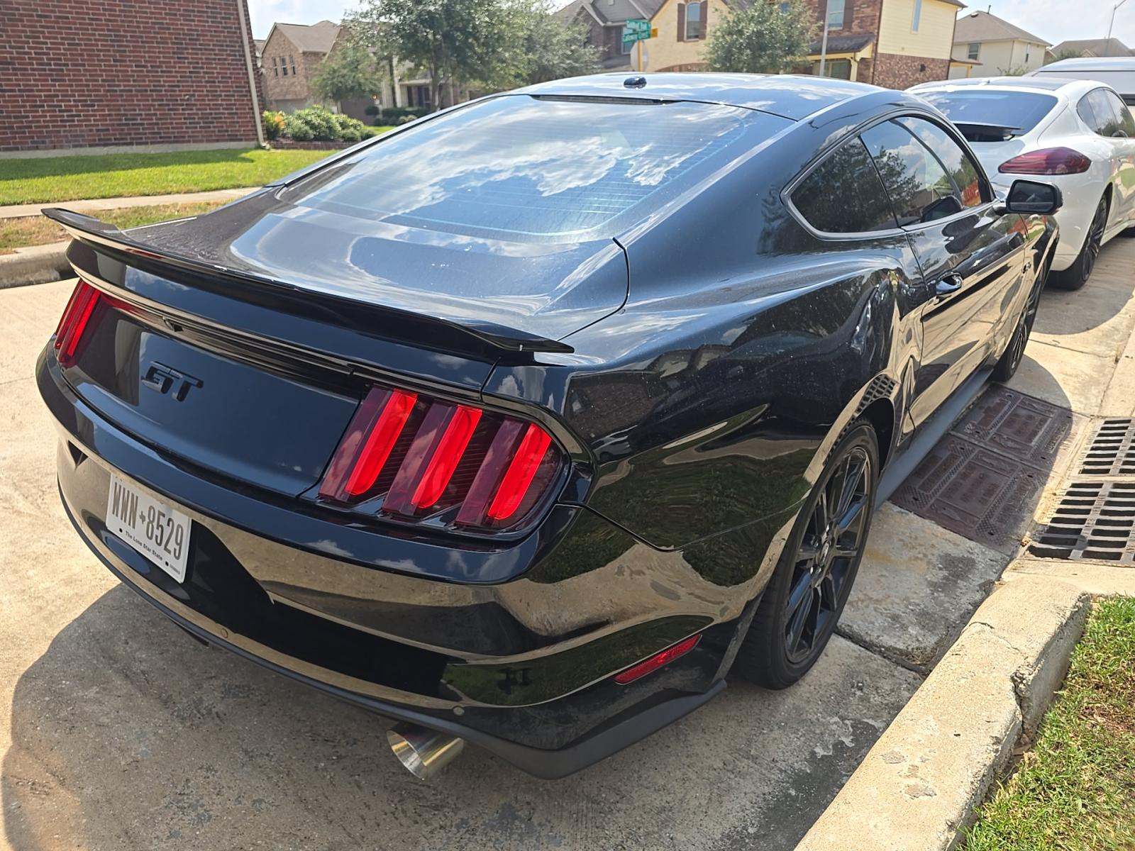 2016 Ford Mustang GT Premium RWD