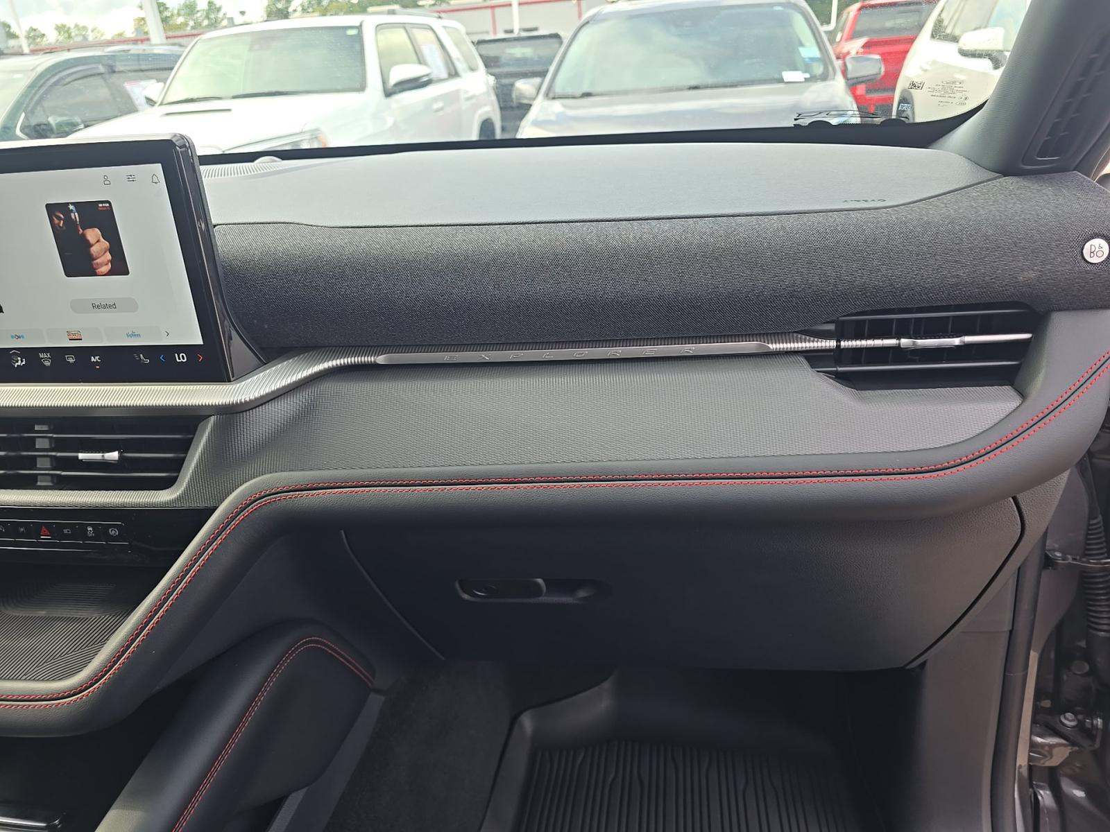 2025 Ford Explorer ST-Line AWD