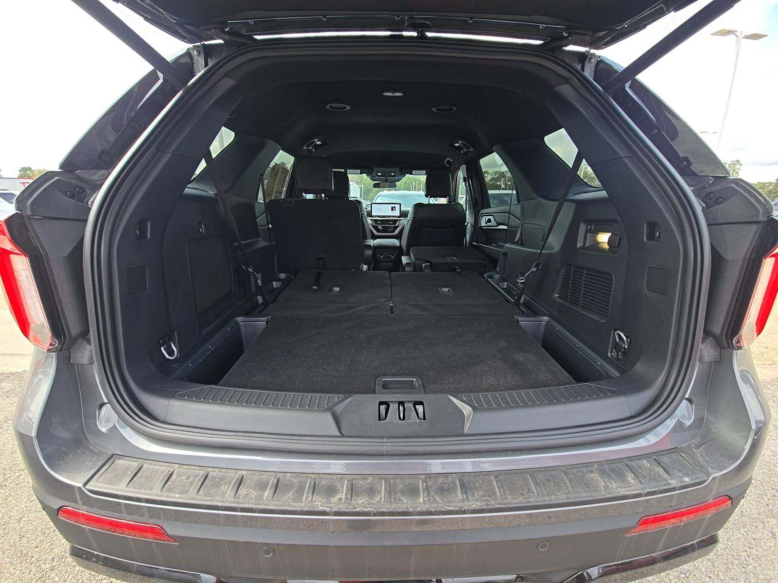 2025 Ford Explorer ST-Line AWD