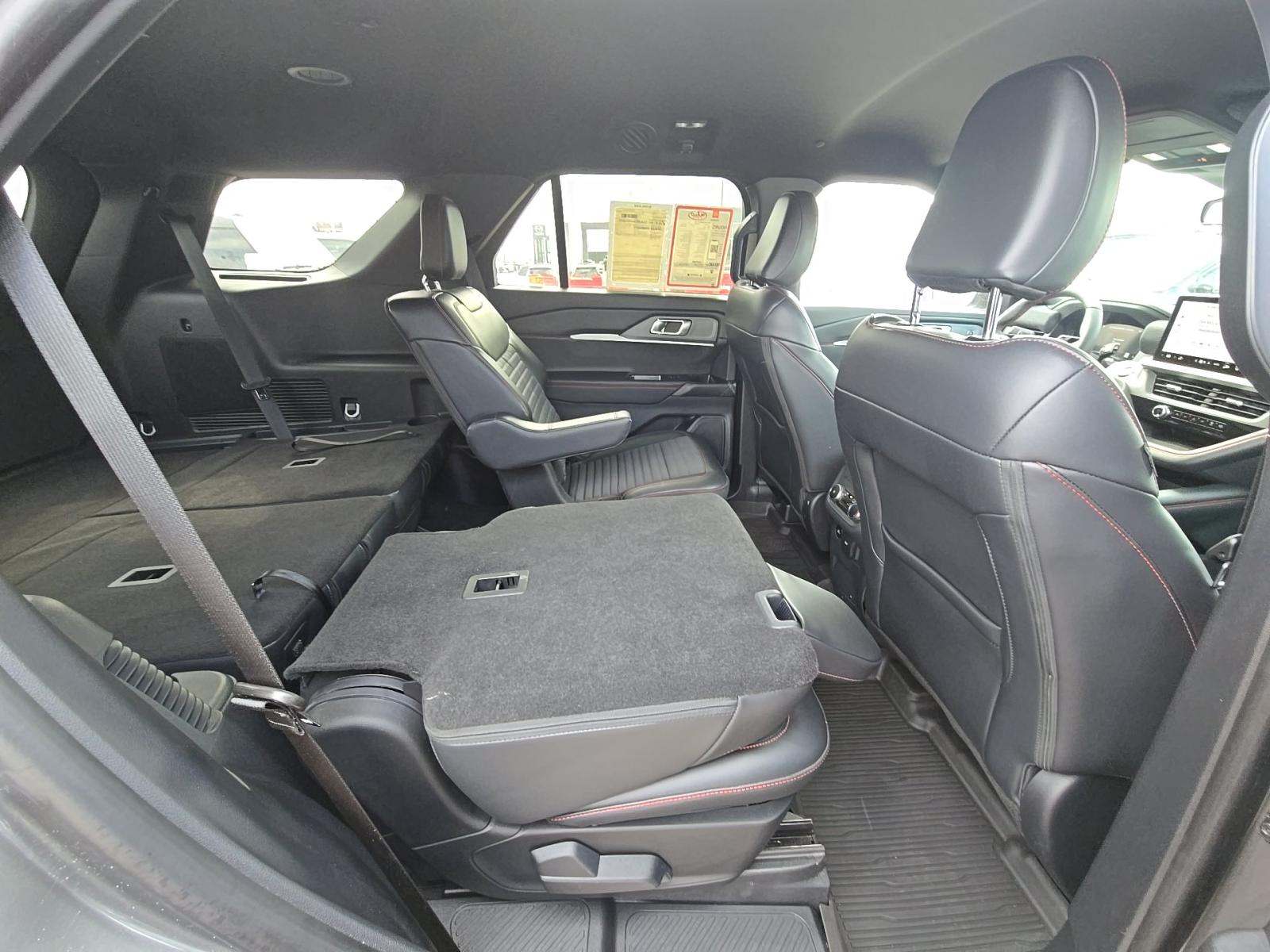 2025 Ford Explorer ST-Line AWD