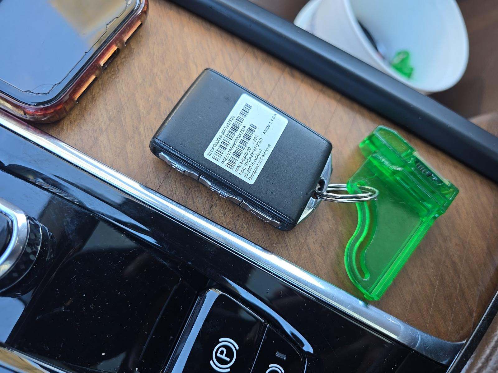 2022 Volvo XC90 T6 Momentum AWD