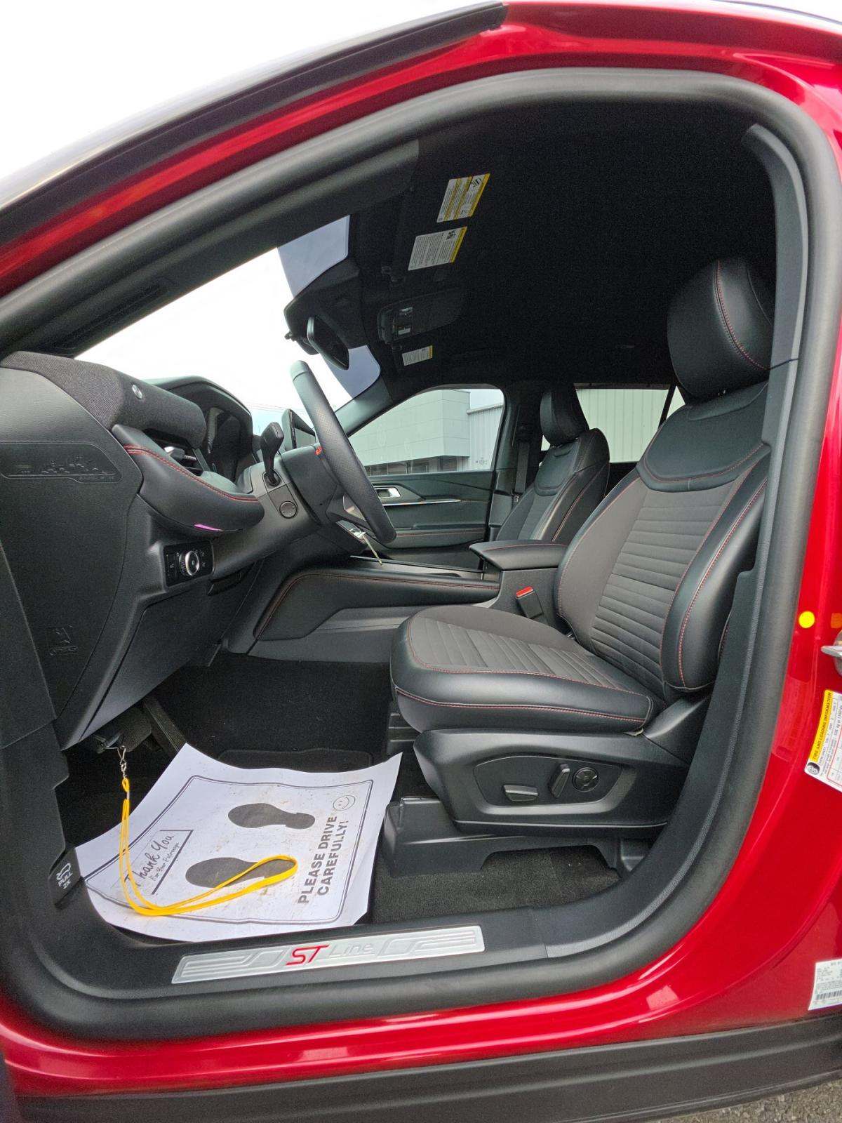 2025 Ford Explorer ST-Line RWD