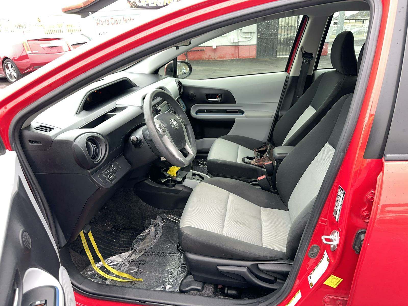2012 Toyota Prius c Two FWD