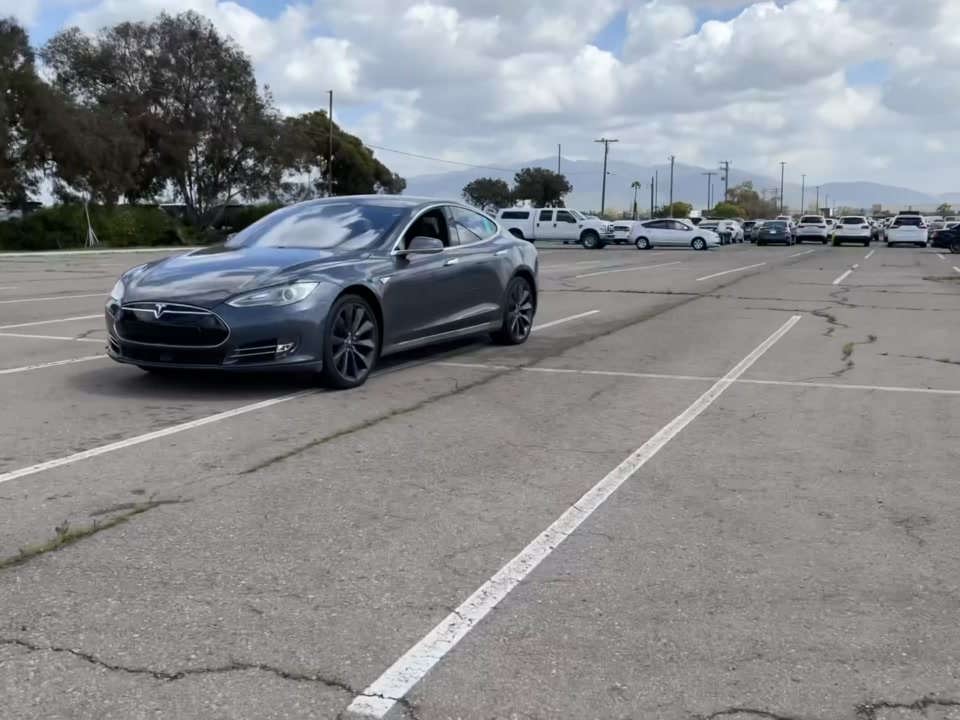 2015 Tesla Model S 85D AWD