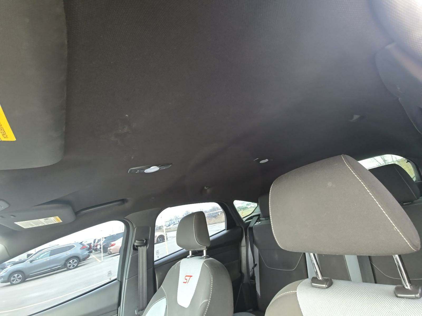 2017 Ford Focus ST FWD