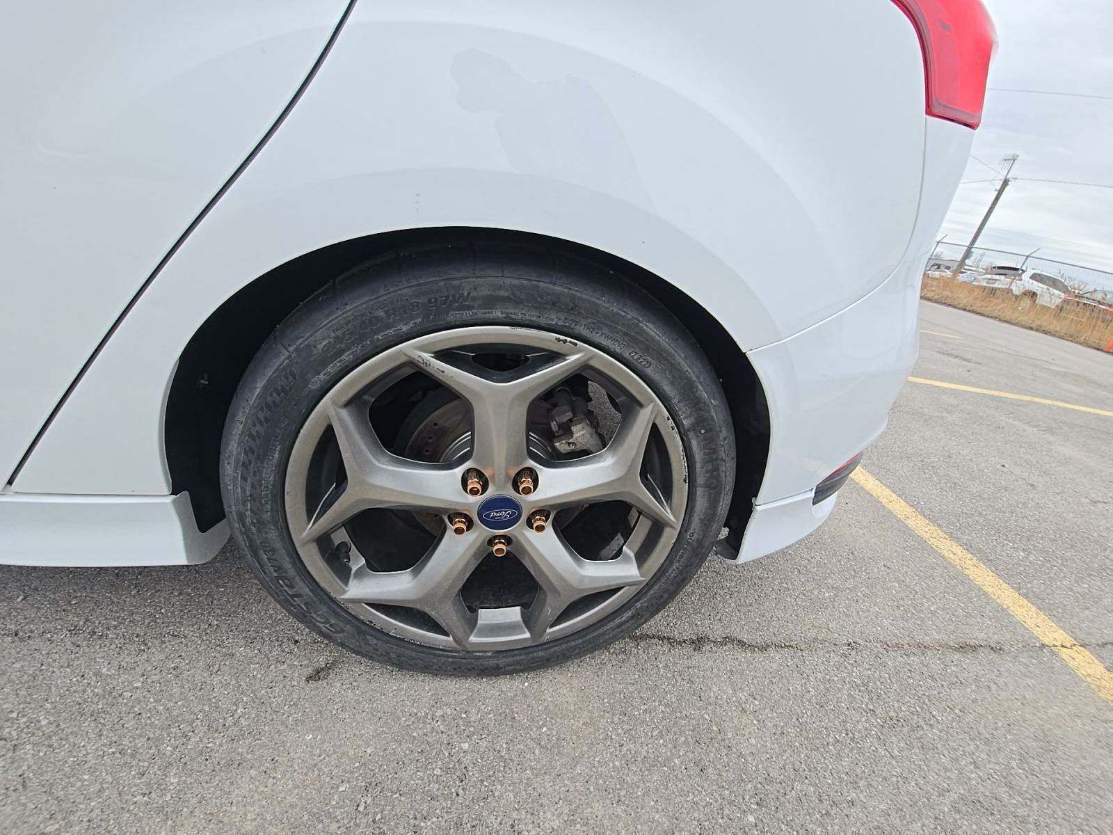 2017 Ford Focus ST FWD