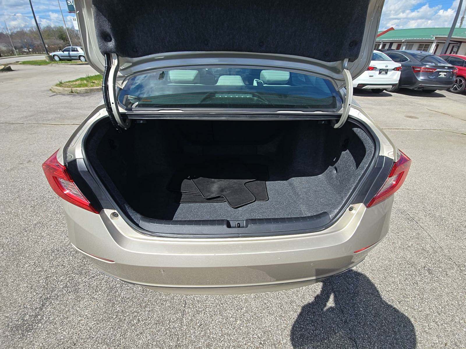 2018 Honda Accord Touring FWD