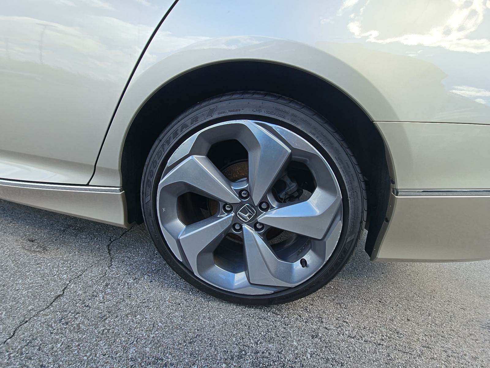 2018 Honda Accord Touring FWD