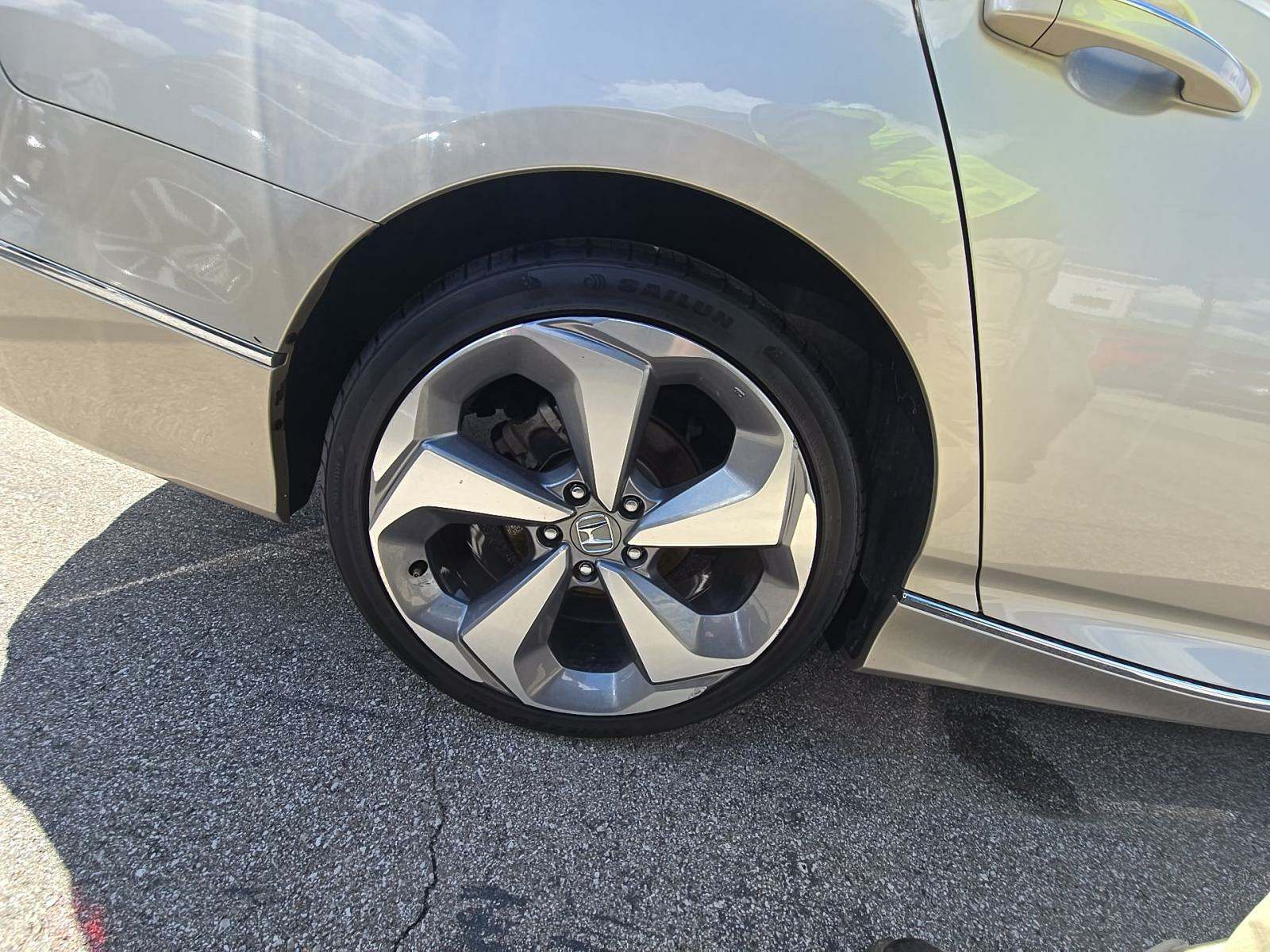 2018 Honda Accord Touring FWD