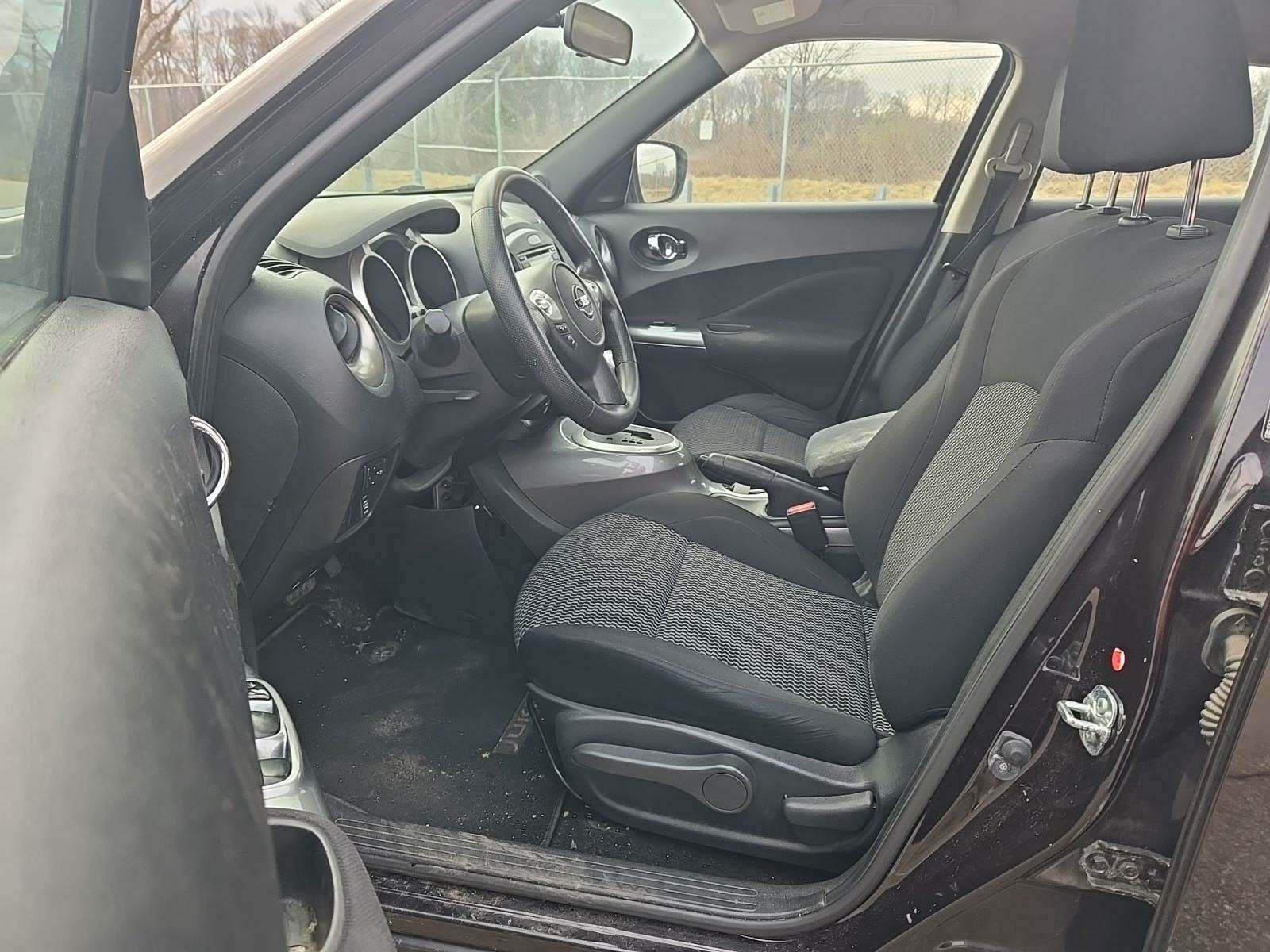 2015 Nissan JUKE S AWD